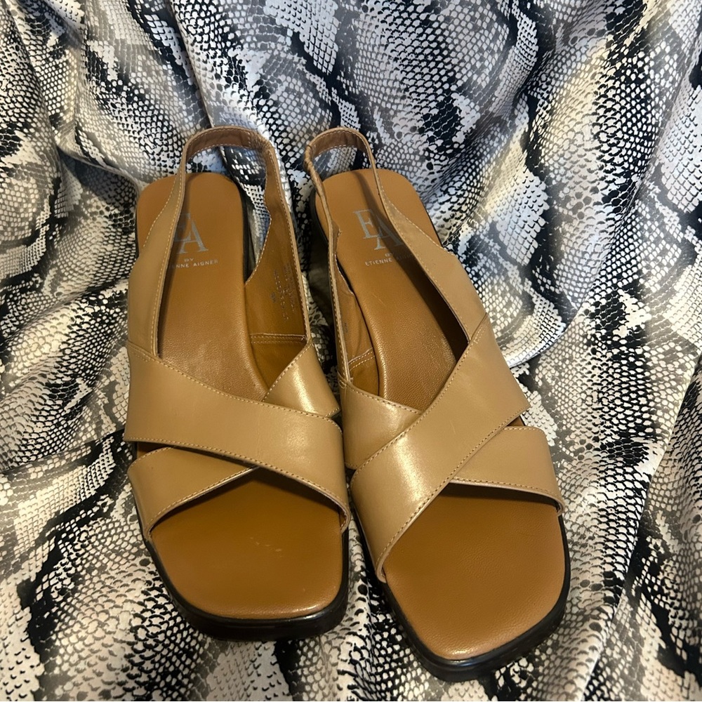 Etienne Aigner Tan/Brown “Woodpecker” Leather Heels Sz 9
